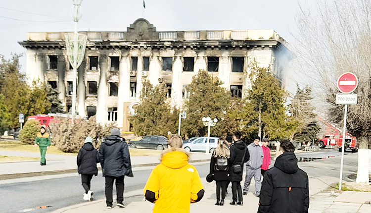 Ради общей безопасности.  Вместе мы должны подумать о будущем, безопасности и спокойствии страны