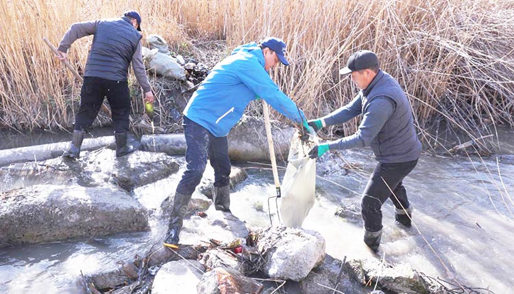 От воды не будет беды.  Каналы и арыки очищаются регулярно