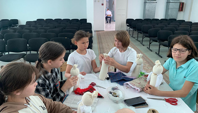 Счастье в дом и оберег.  Мастер-класс по изготовлению русской народной куклы