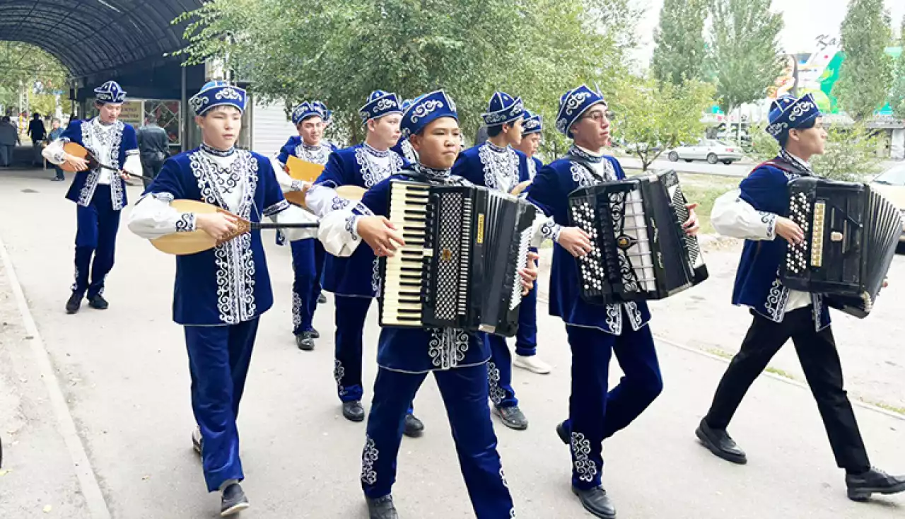 Воспевая традиции