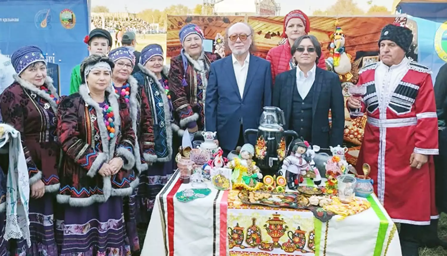 В мире и согласии