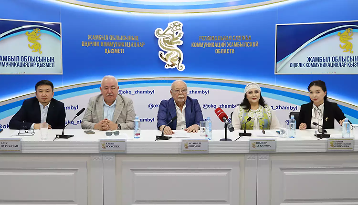 Театральный май