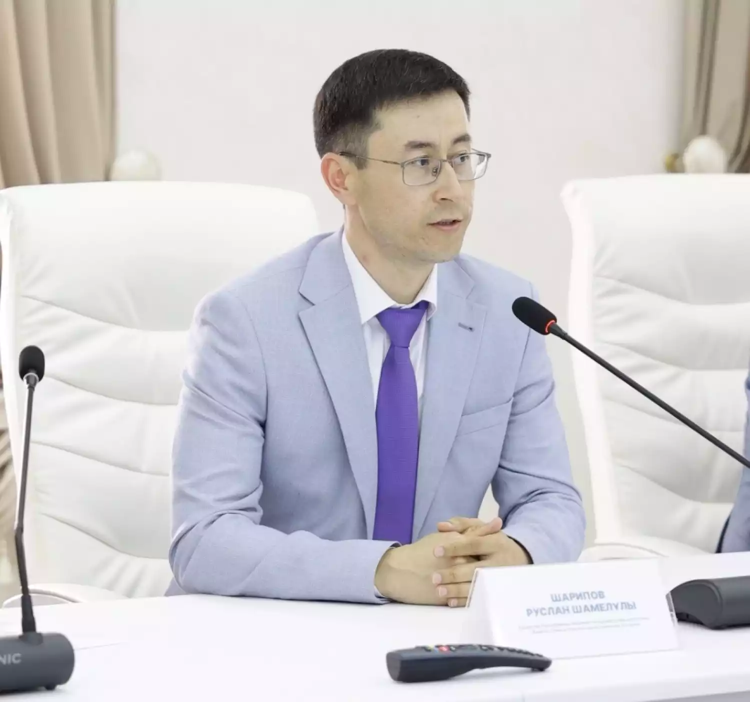 Как принцип меритократии влияет на формирование профессионального государственного аппарата