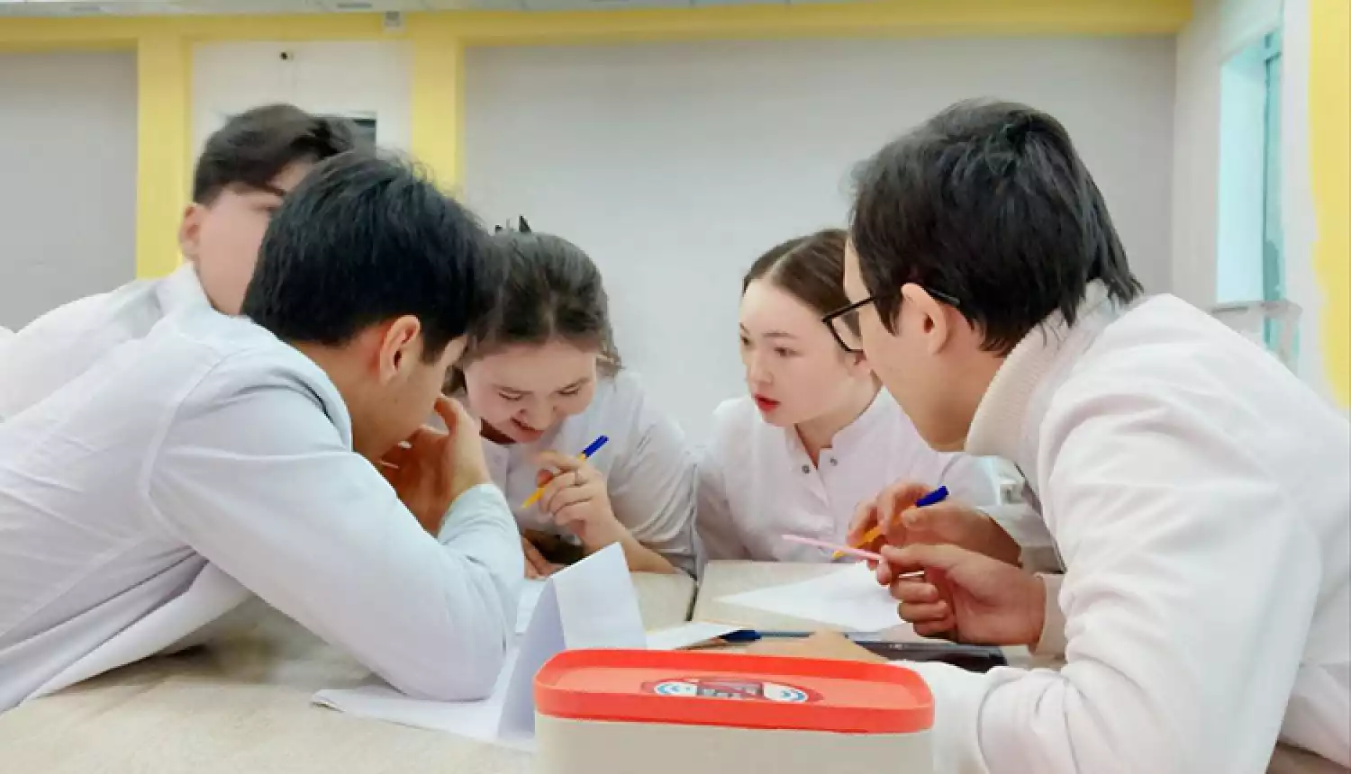Новый цифровой вектор