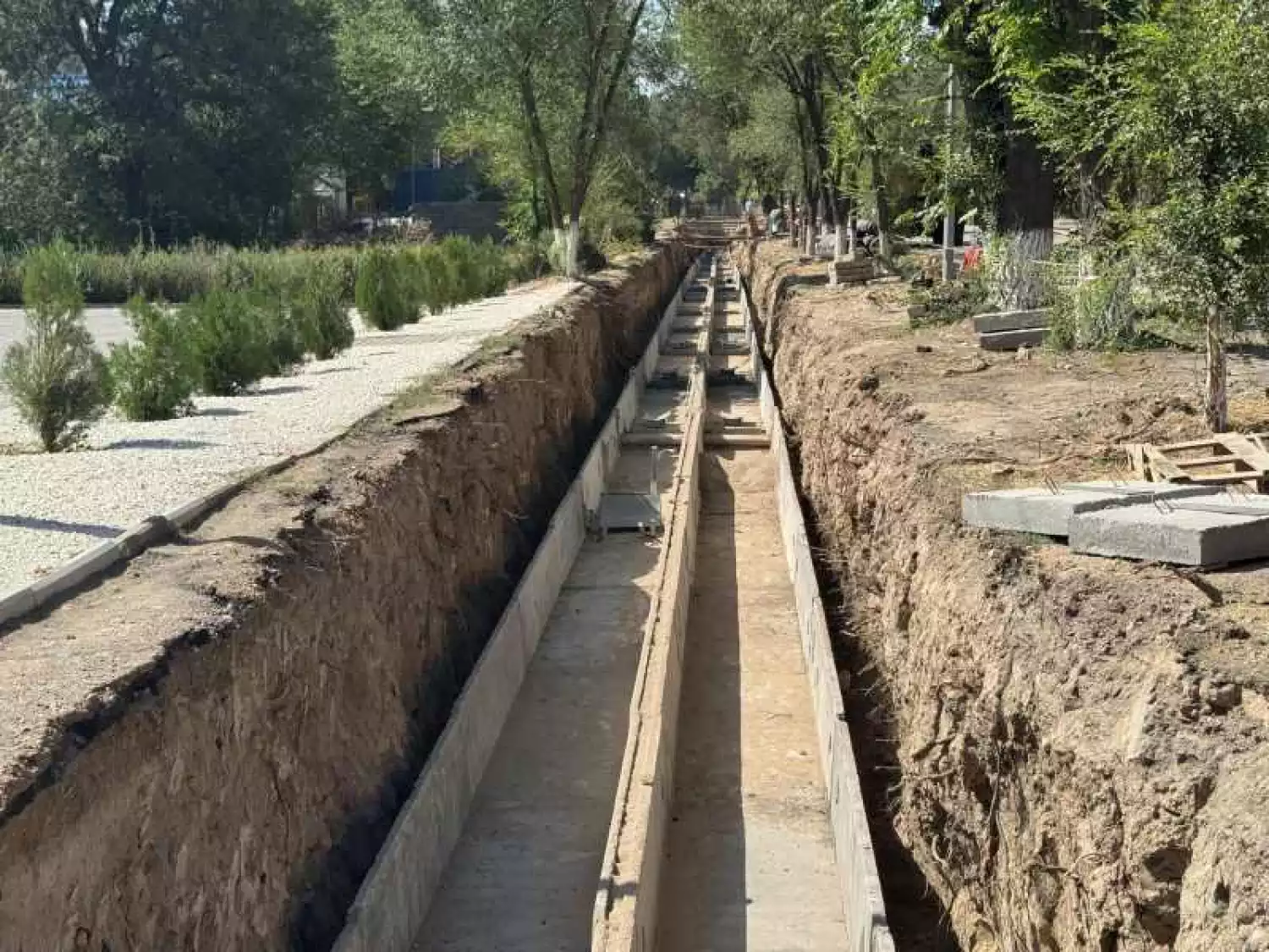 Готовь трубы летом