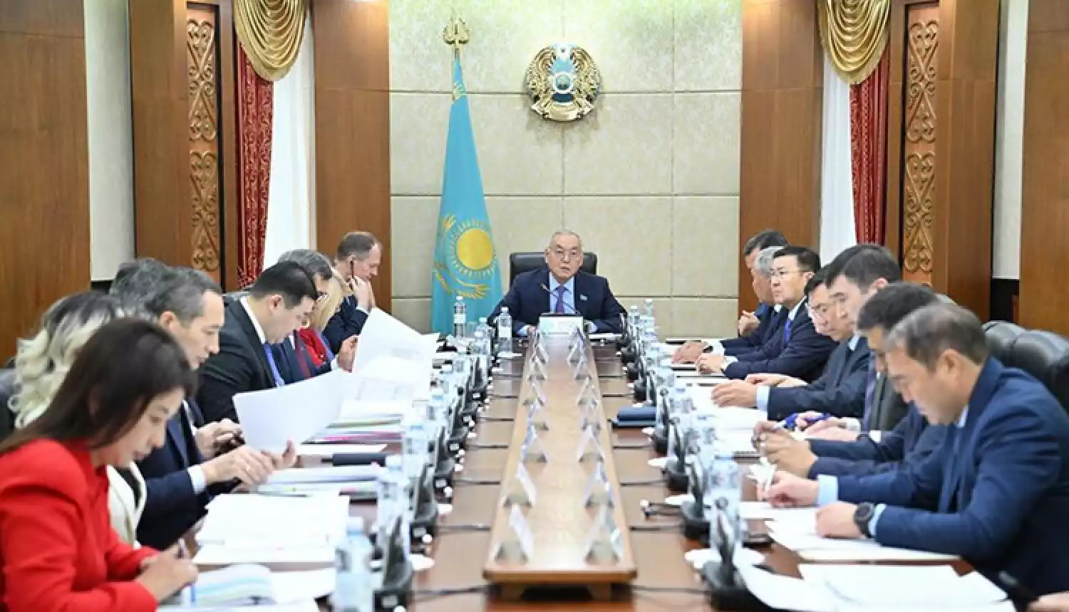 Следует решать основные задачи