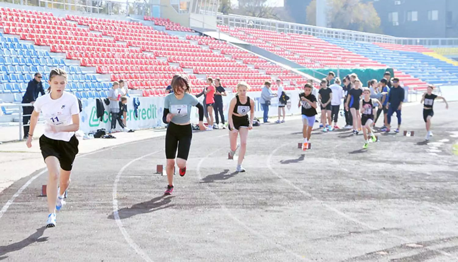 На старте - легкоатлеты