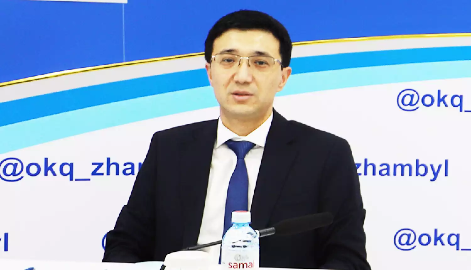 В формате диалога