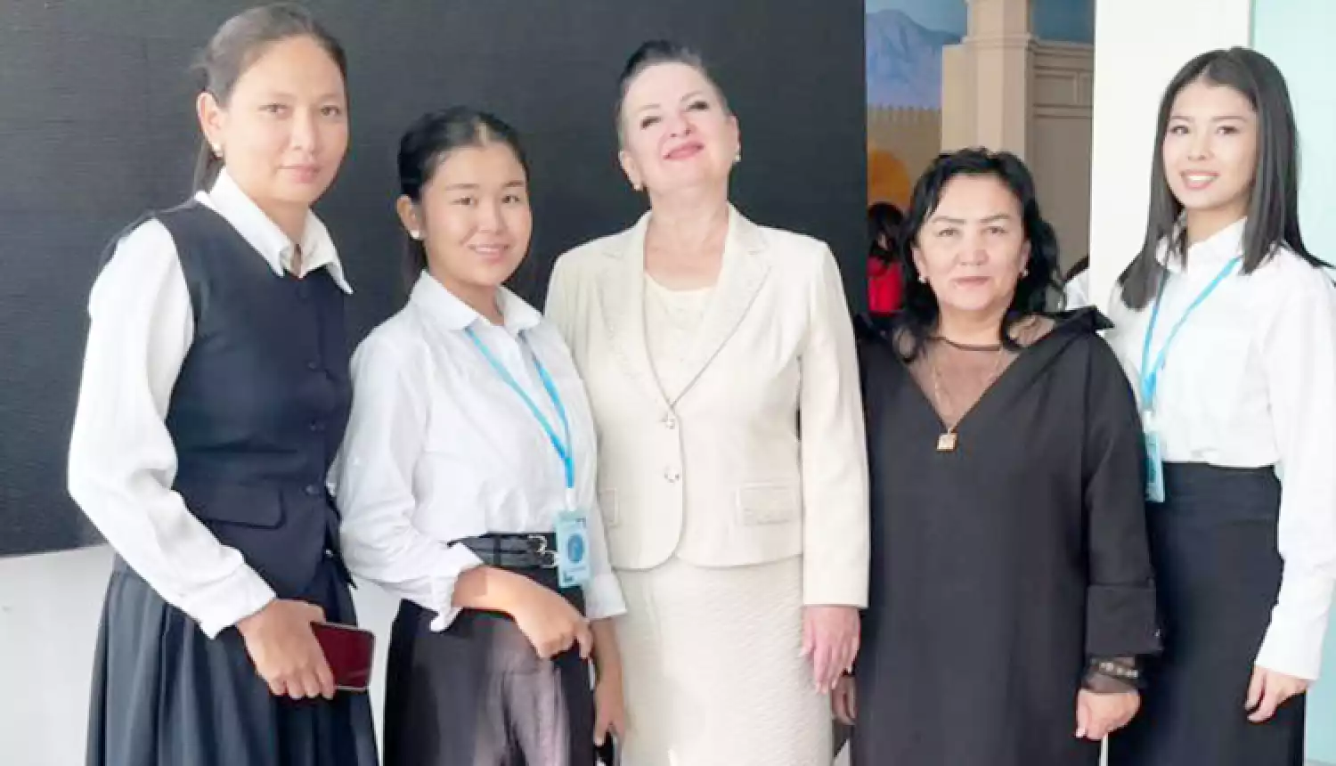 Направляет и вдохновляет