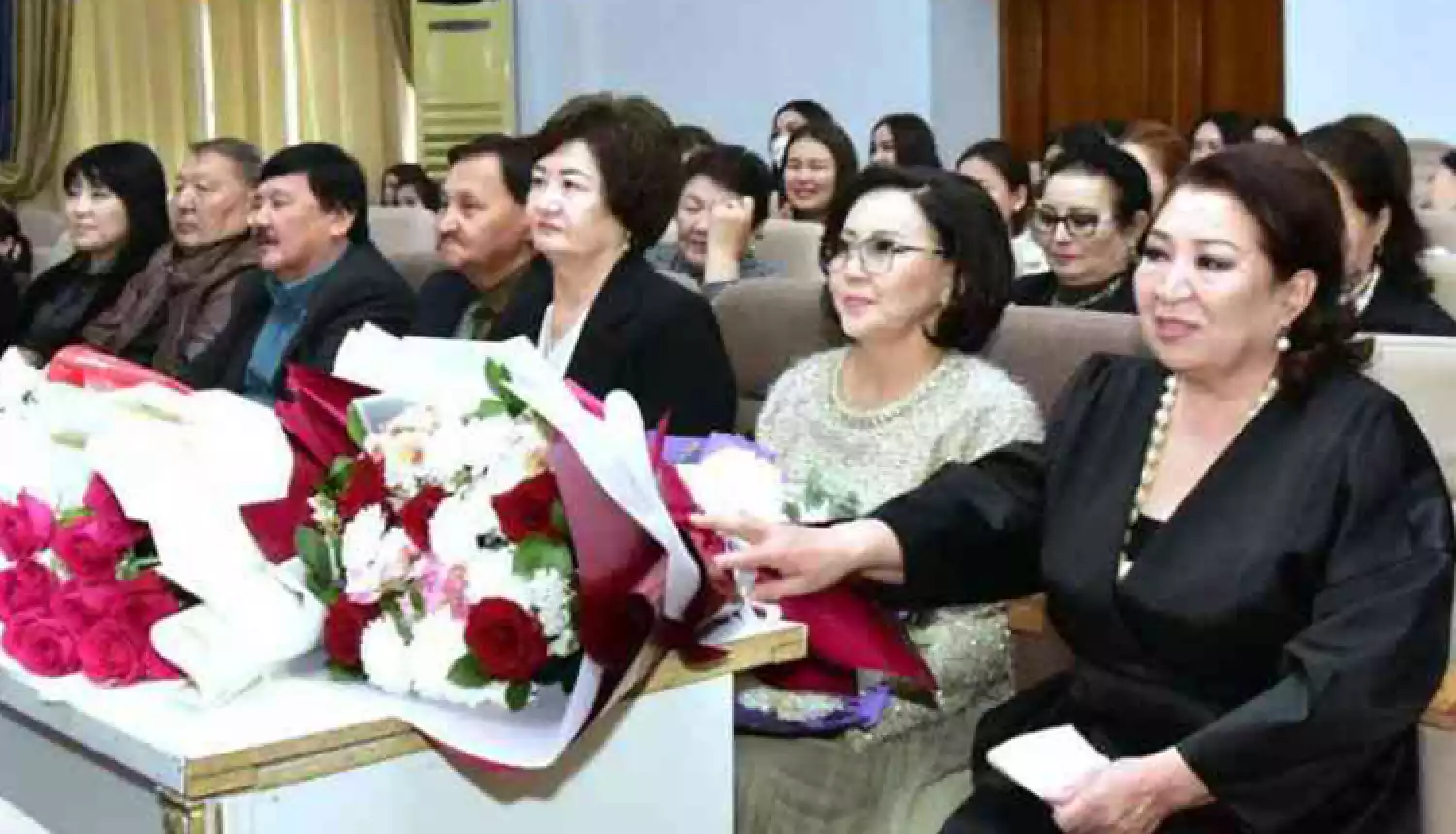 Цветы для поэтессы