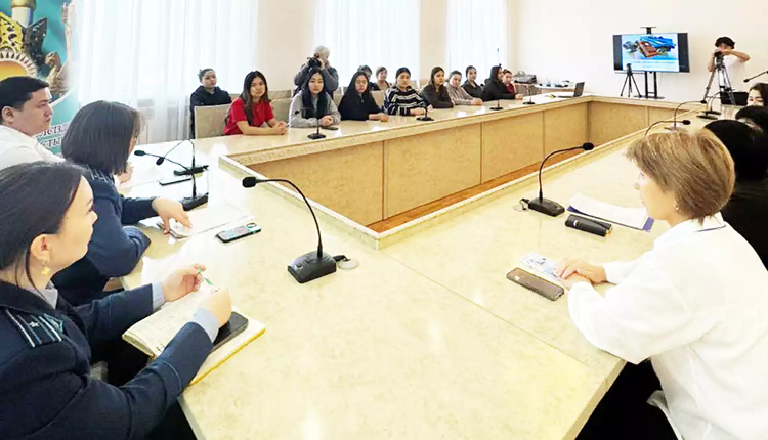 Диалог о честности