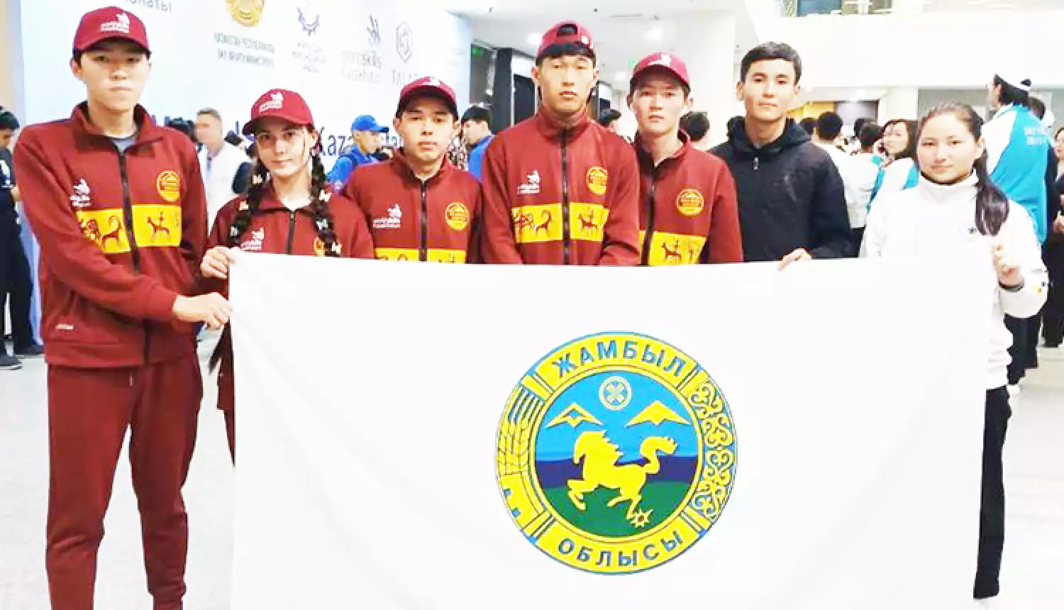 Впереди - мастера