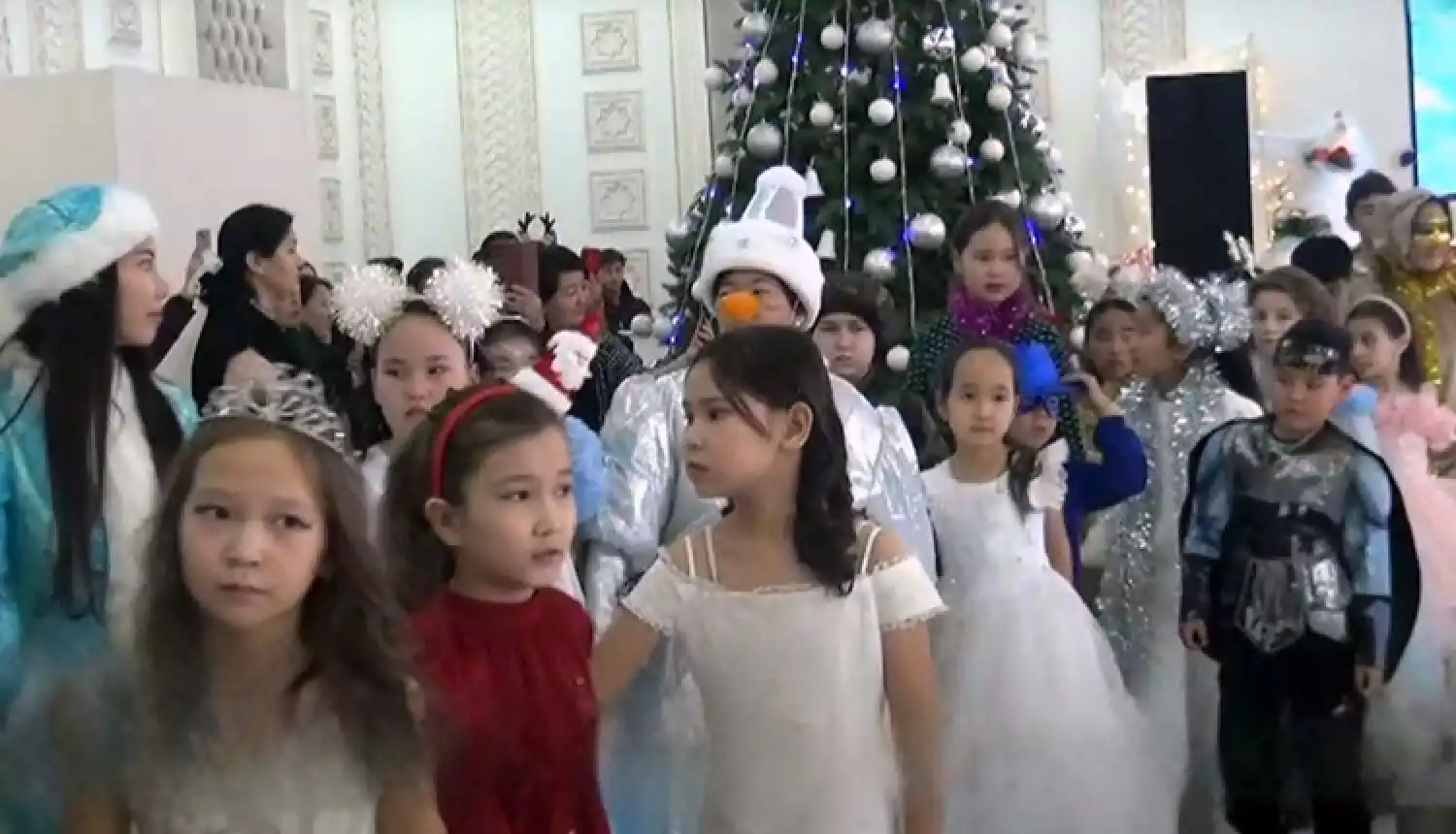 Подарили радость детям