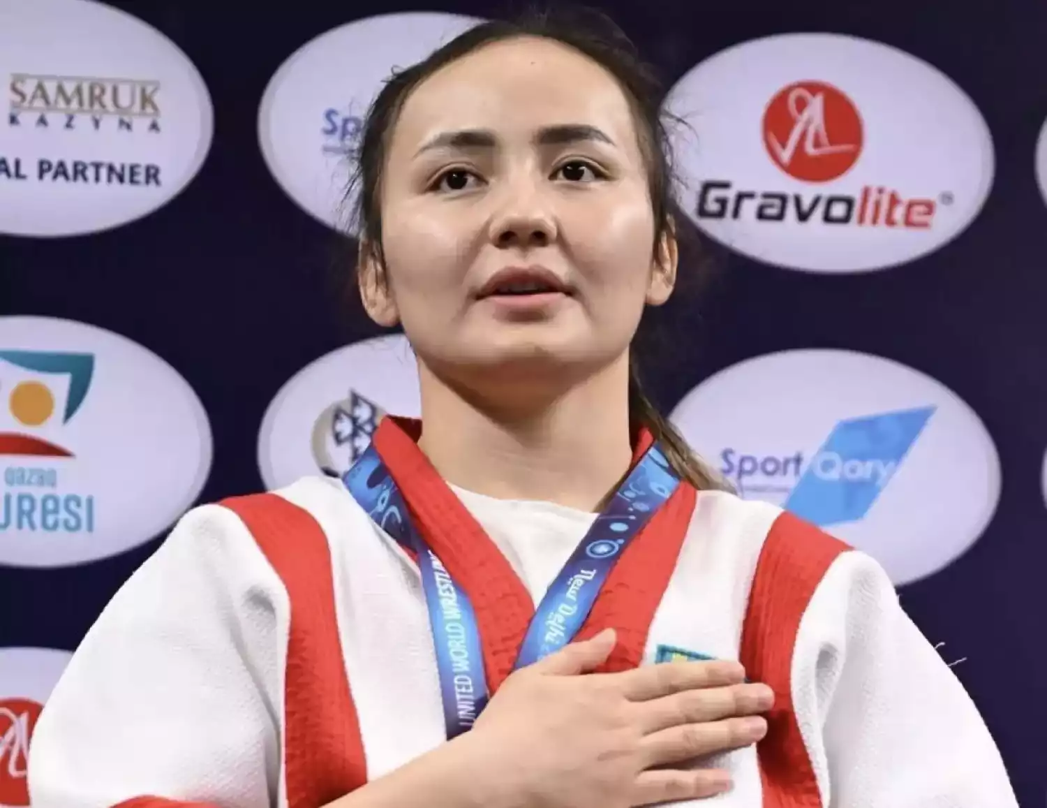 Пусть наступающий год будет светлым и счастливым!