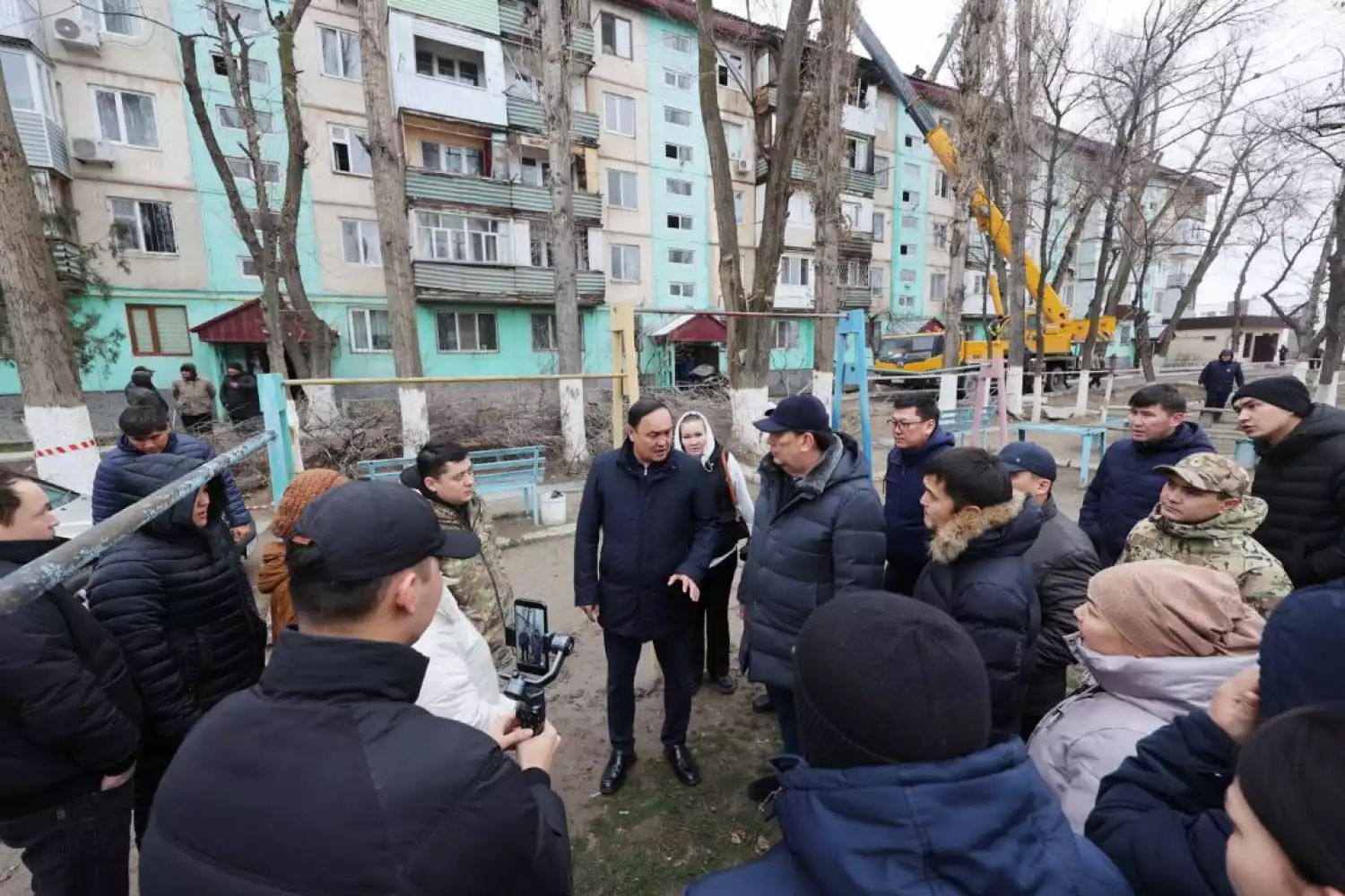 Ербол Карашукеев проинспектировал работы по ликвидации последствий пожара в Таразе