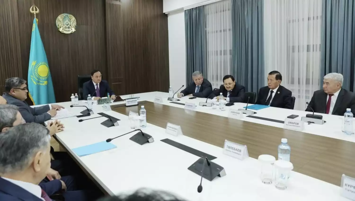 Аким Жамбылской области встретился с представителями гражданского общества