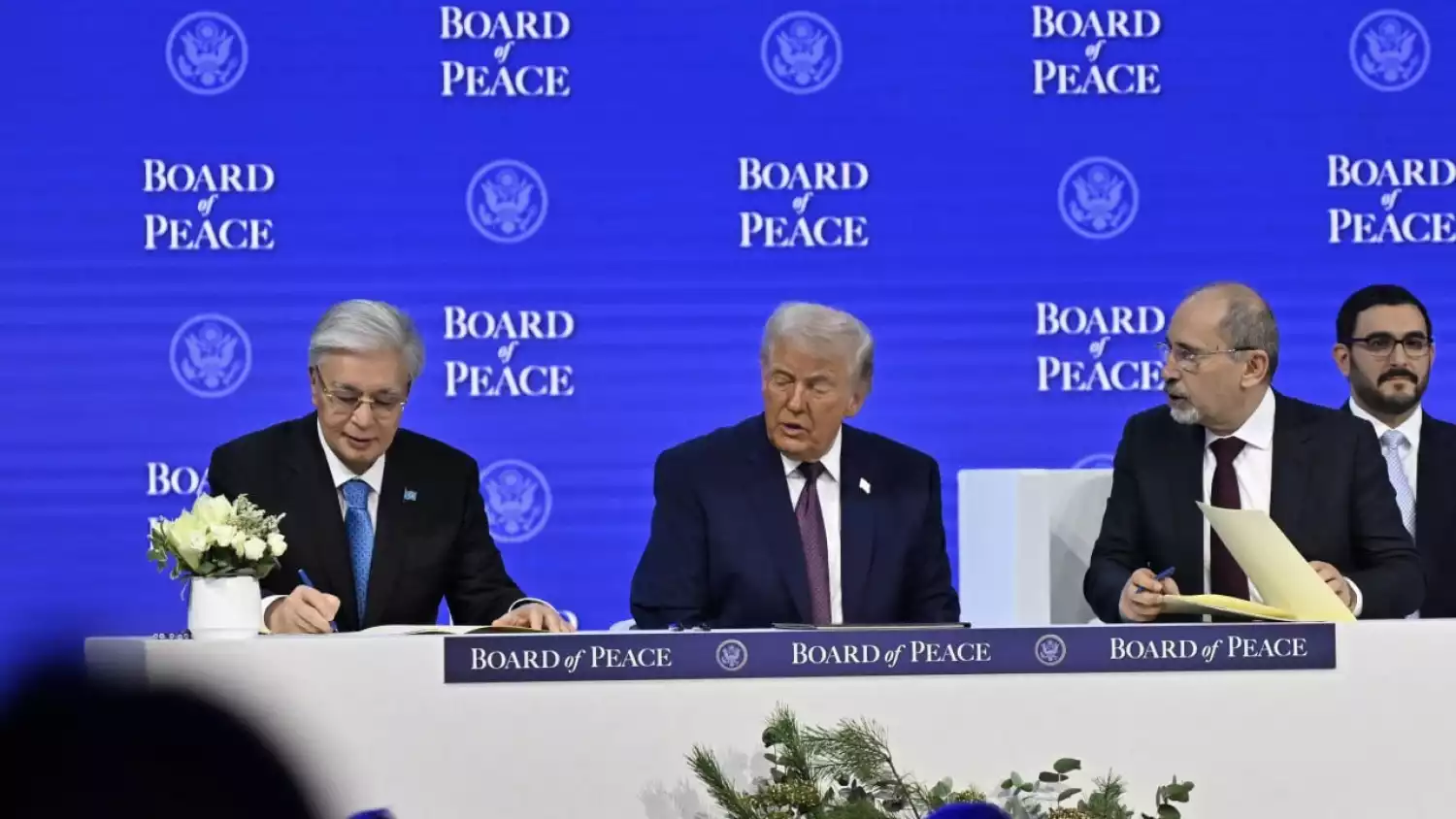 Президент Касым-Жомарт Токаев подписал Устав Совета мира