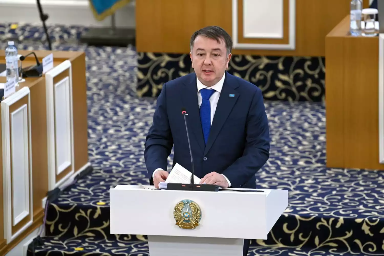 Ерлан Сарсембаев представил ключевые поправки в Конституцию