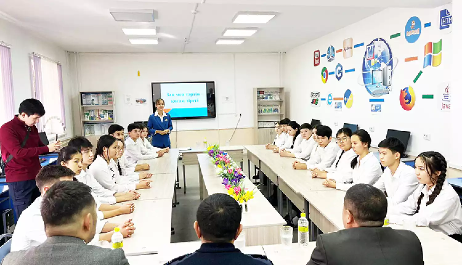 В формате живого общения