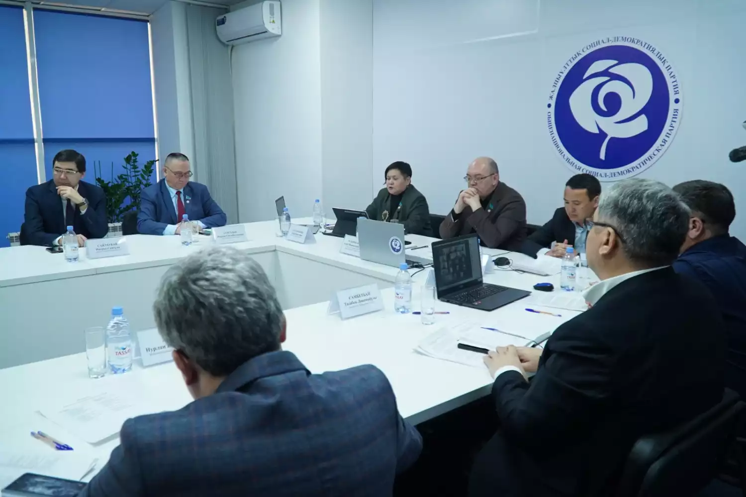 ОСДП поддержала ключевые положения проекта новой Конституции