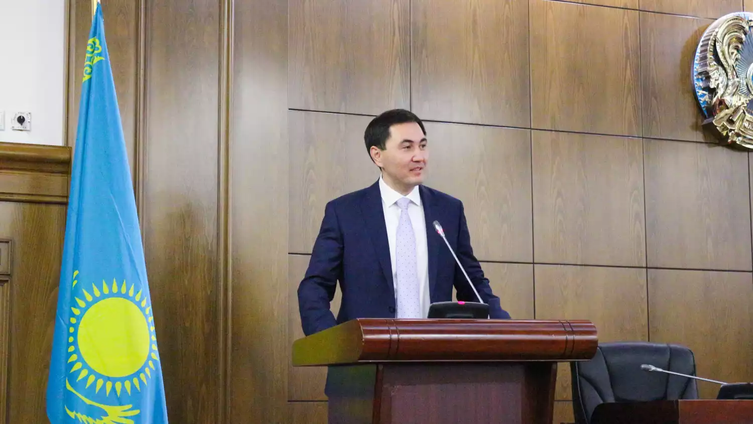 Большинство опрошенных казахстанцев поддержали Конституционную реформу – директор КИСИ