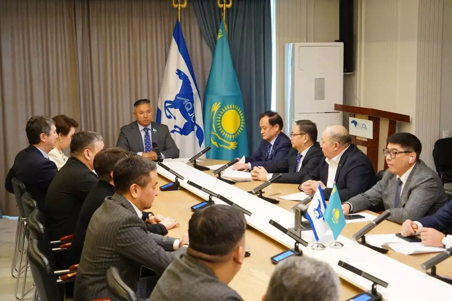 Пленум Нацсовета «Ак жол» единогласно поддержал проект Новой Конституции
