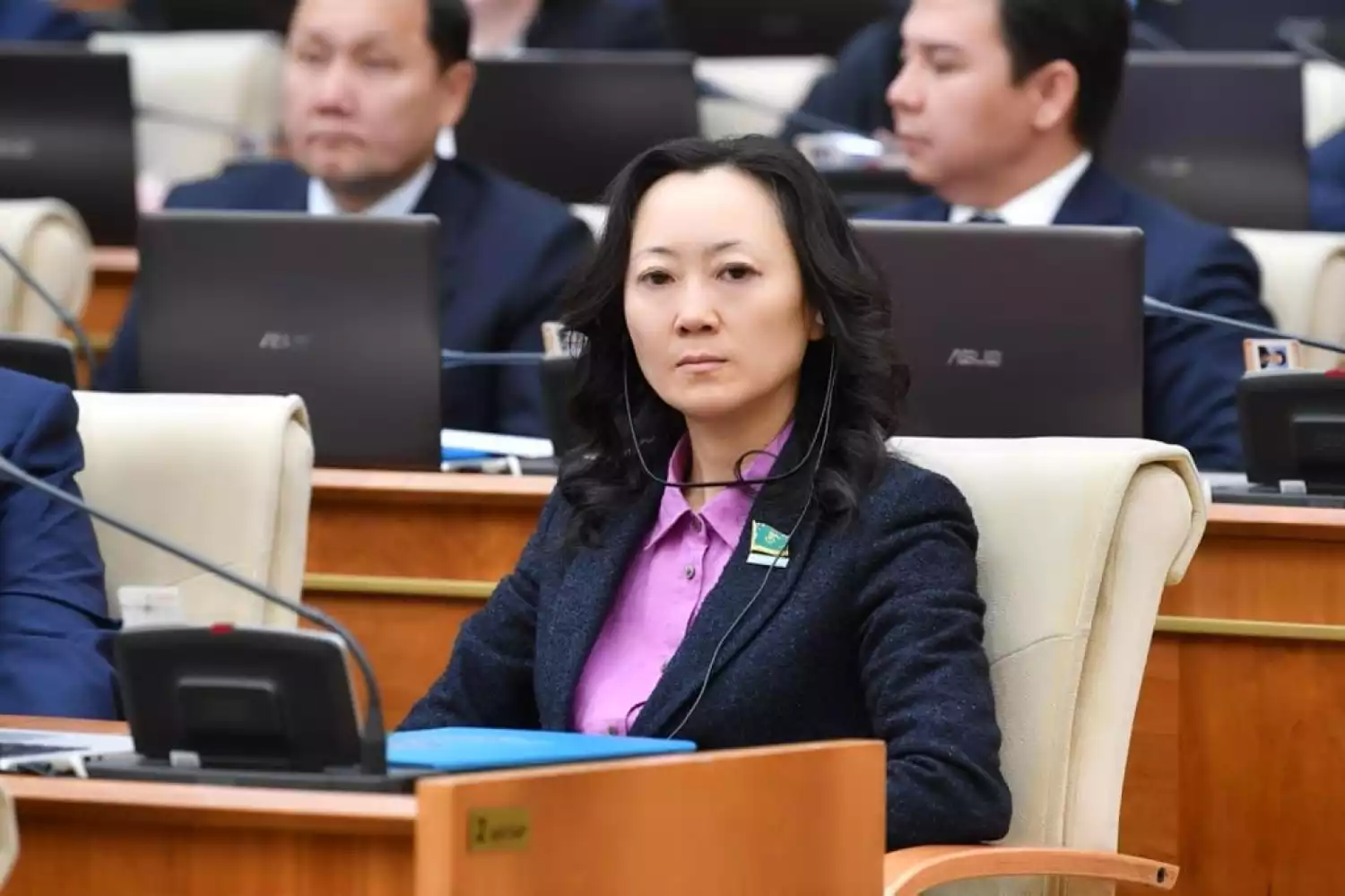 В Казахстане предлагают закрепить в Конституции понятие «волонтерство»