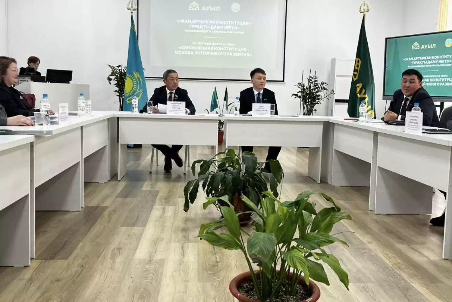 Обновленная конституция – основа устойчивого развития страны
