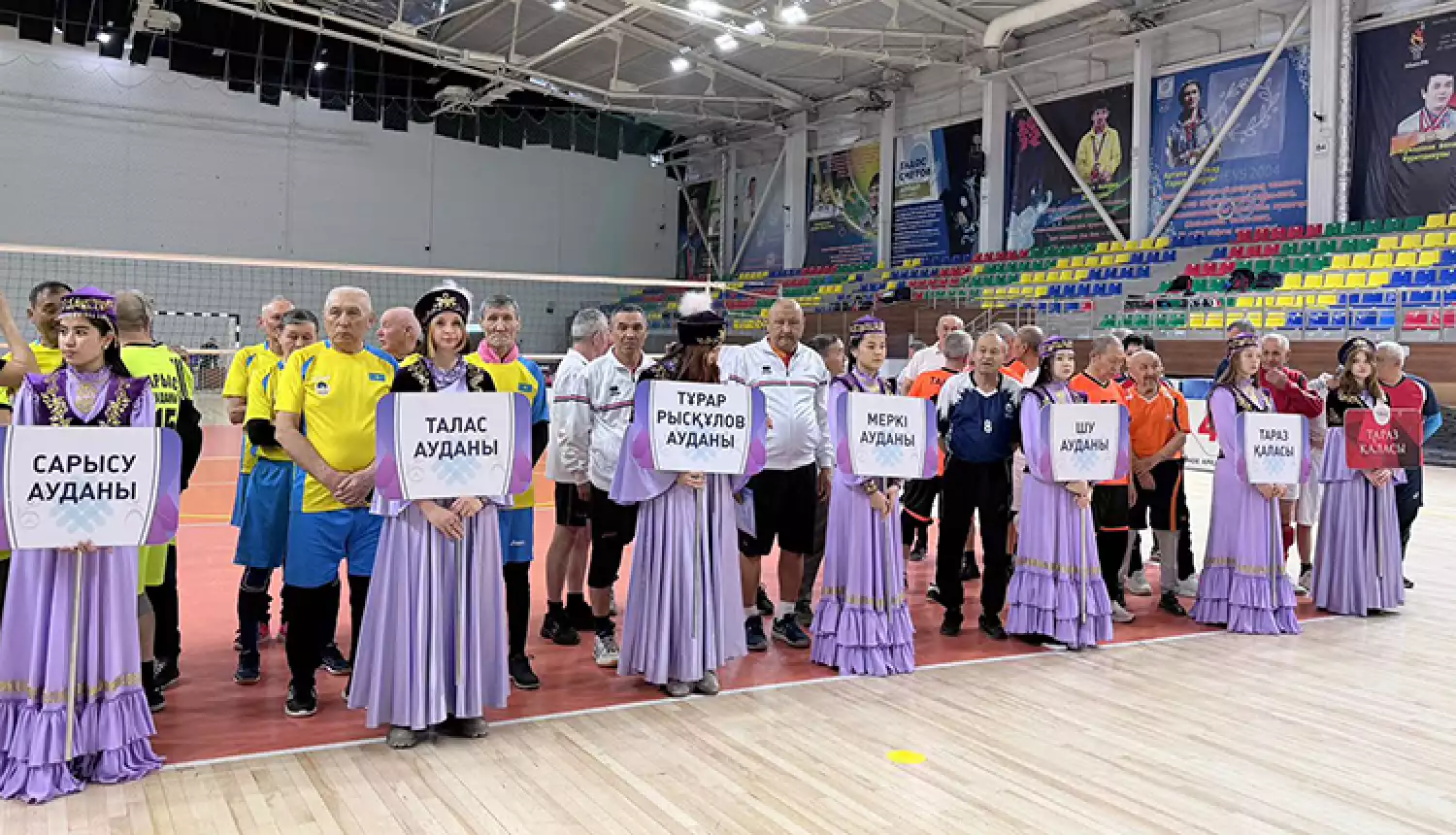 На площадке - ветераны