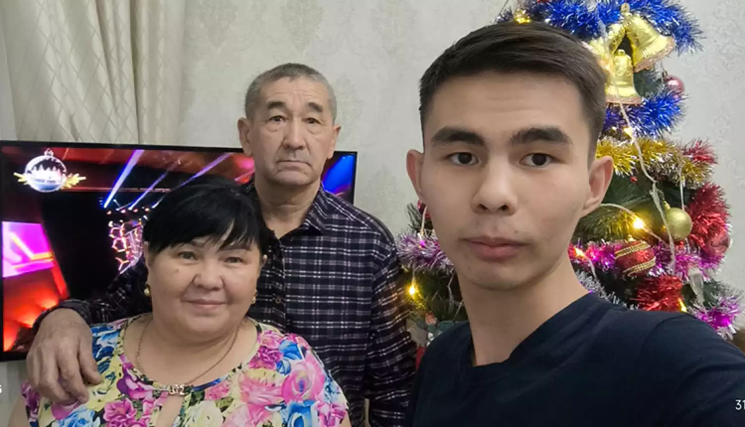 Жму руку каждому, кто рядом