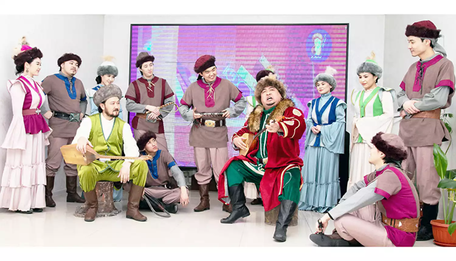 Народному акыну посвящается