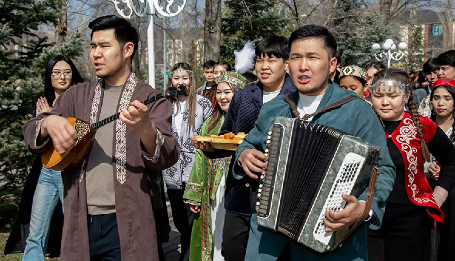 Встречаем с песней Наурыз!