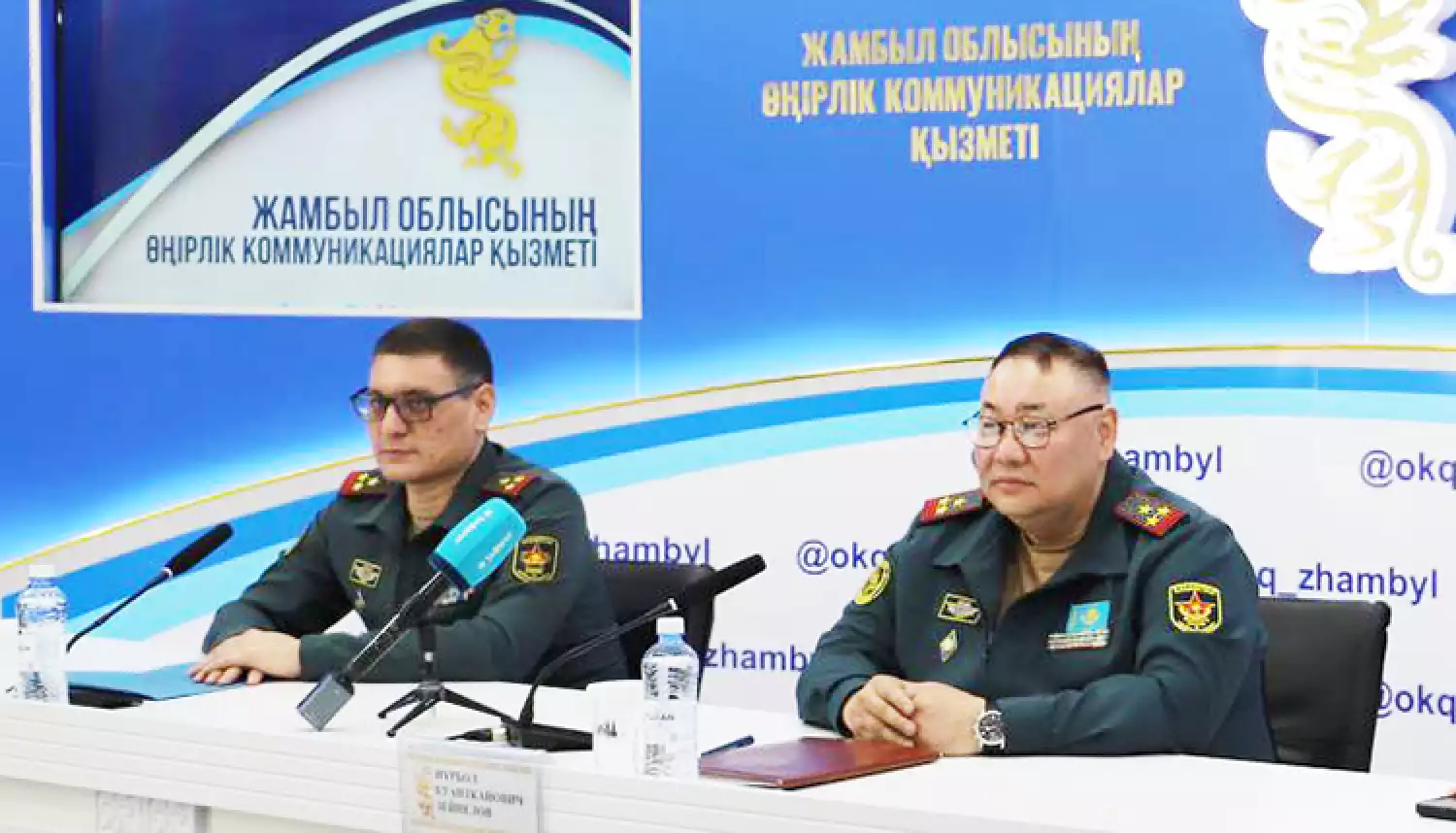 Встанут новобранцы в строй