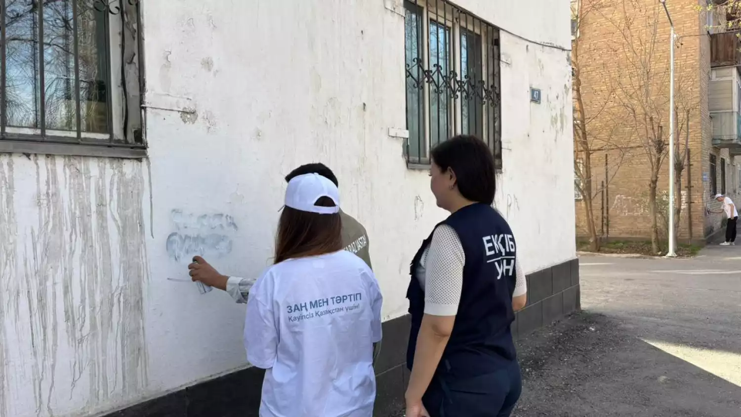 В Таразе прошла акция по укреплению правопорядка