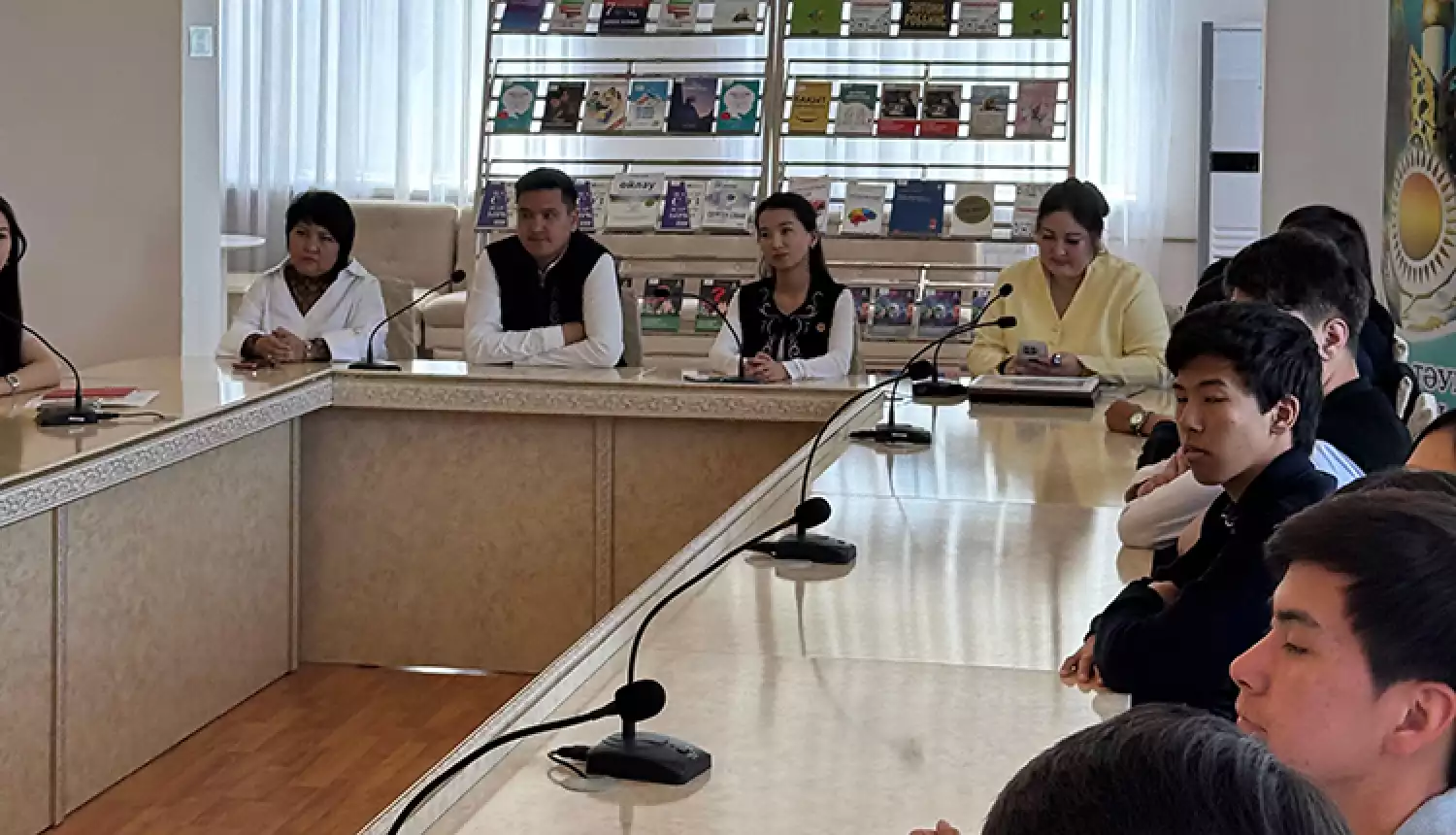 Подросток и общество