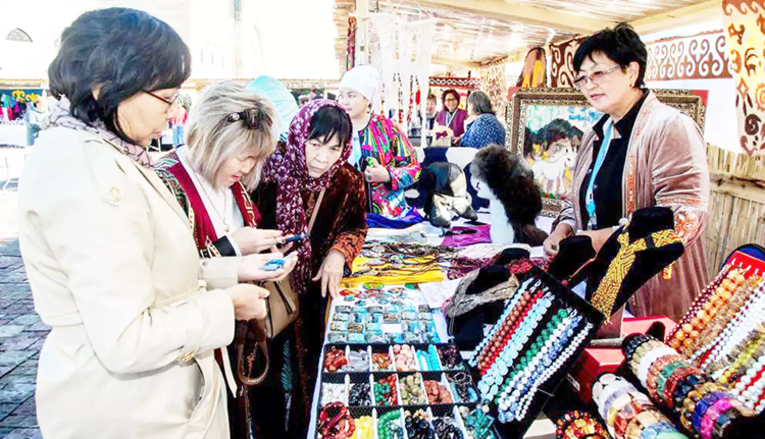 Возрождая национальные традиции