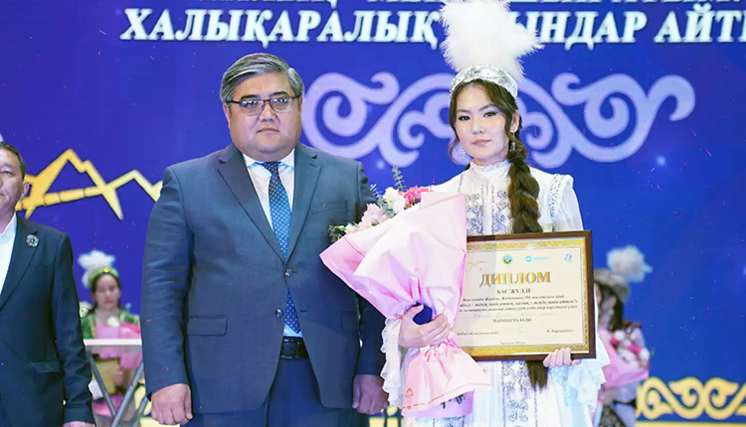 Вдохновлённые Жамбылом